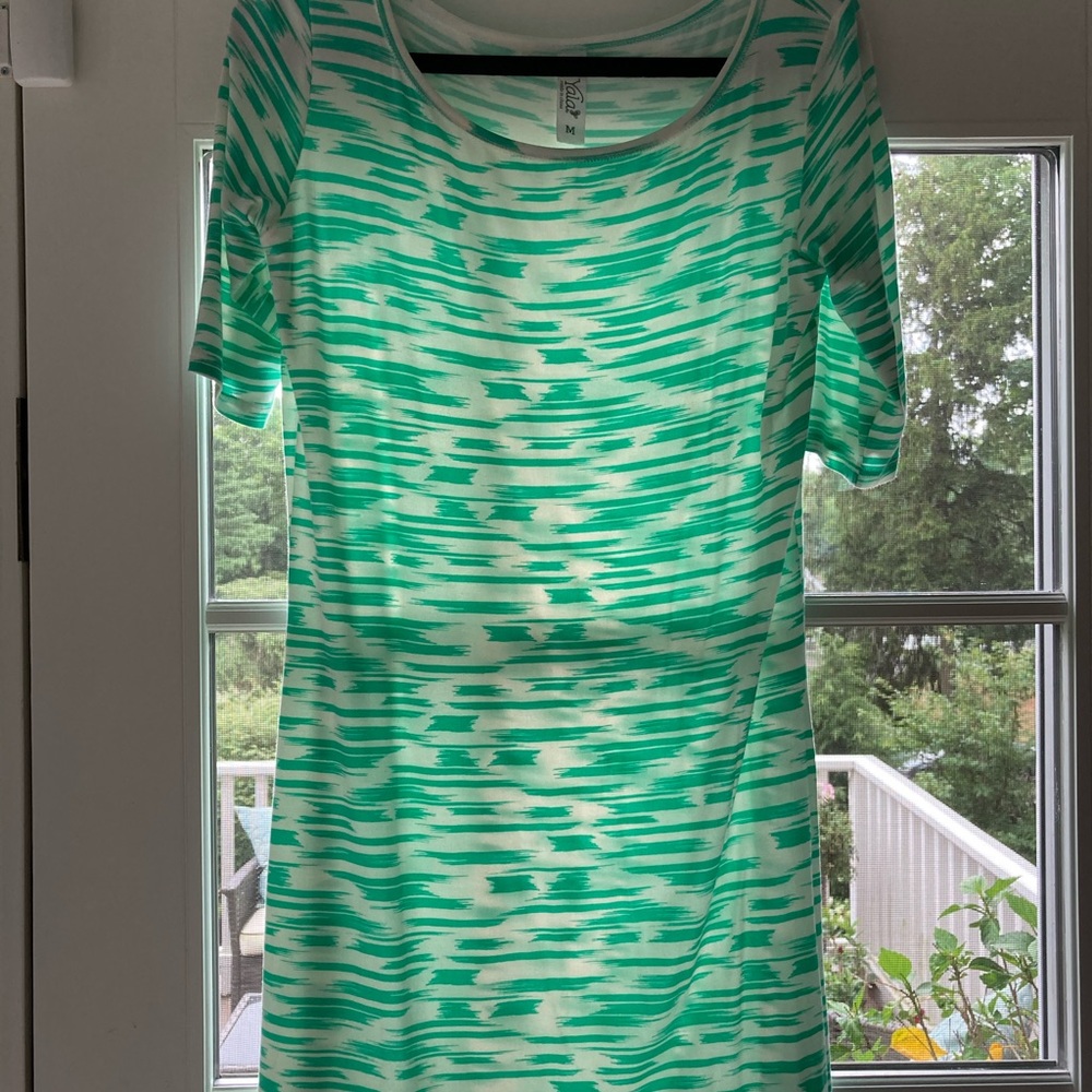 Green Spring Dress - Picture 2 of 2